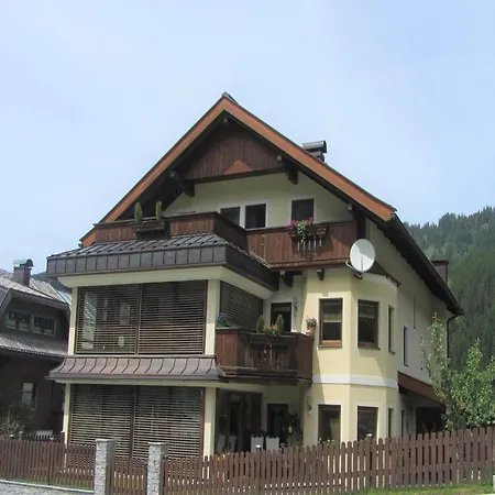 Flat In With A Balcony *