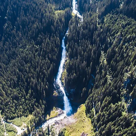 아파트 Flat In With A Balcony