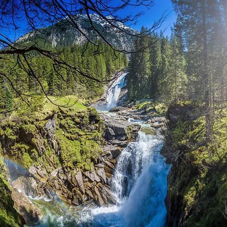 아파트 Flat In With A Balcony *